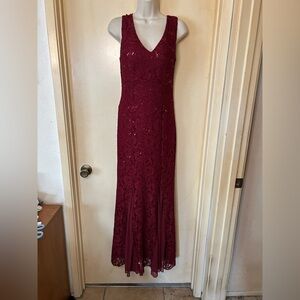 Eureka Burgundy Sequin Sleeveless Formal Gown size S